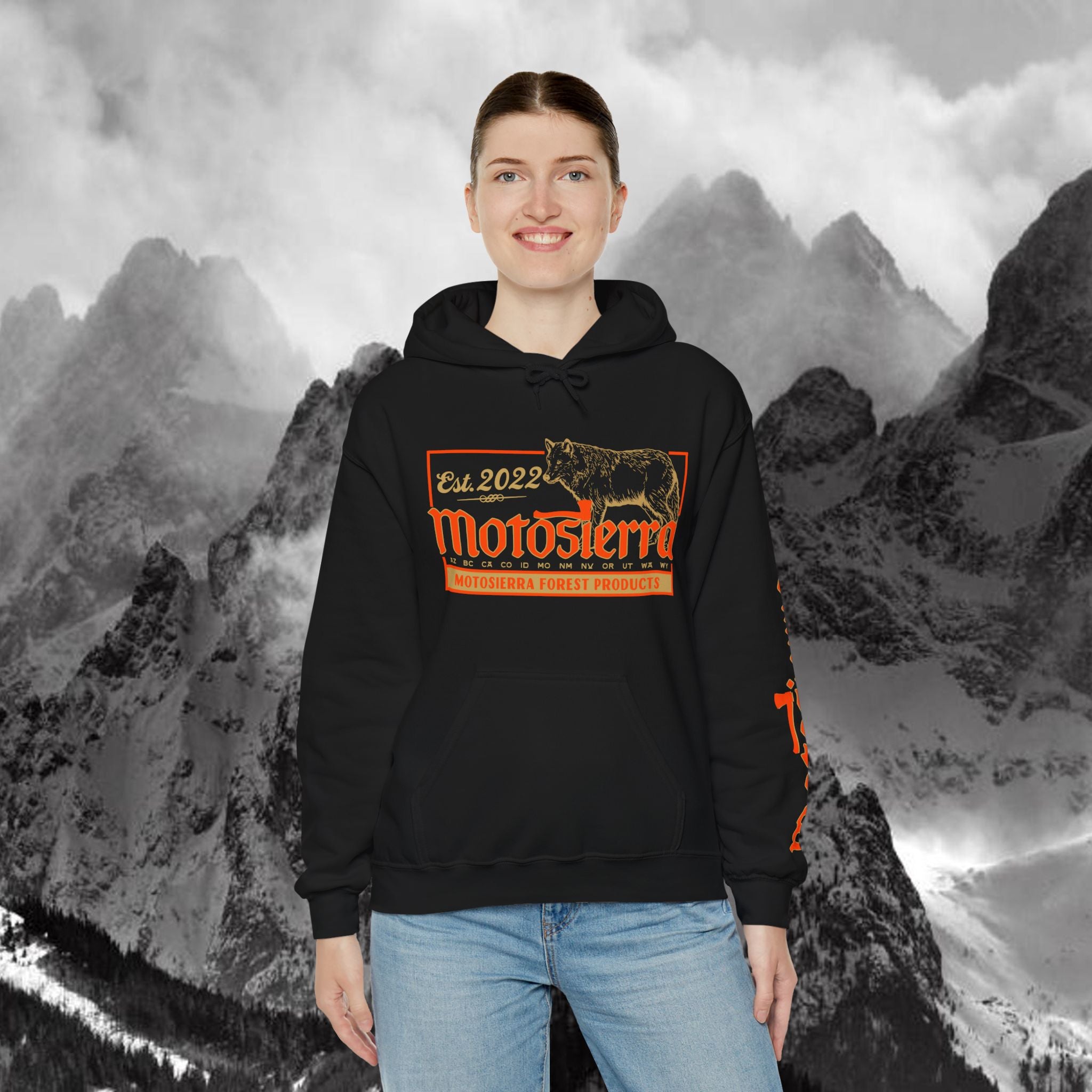 Wolf Heavy Blend Hoodie