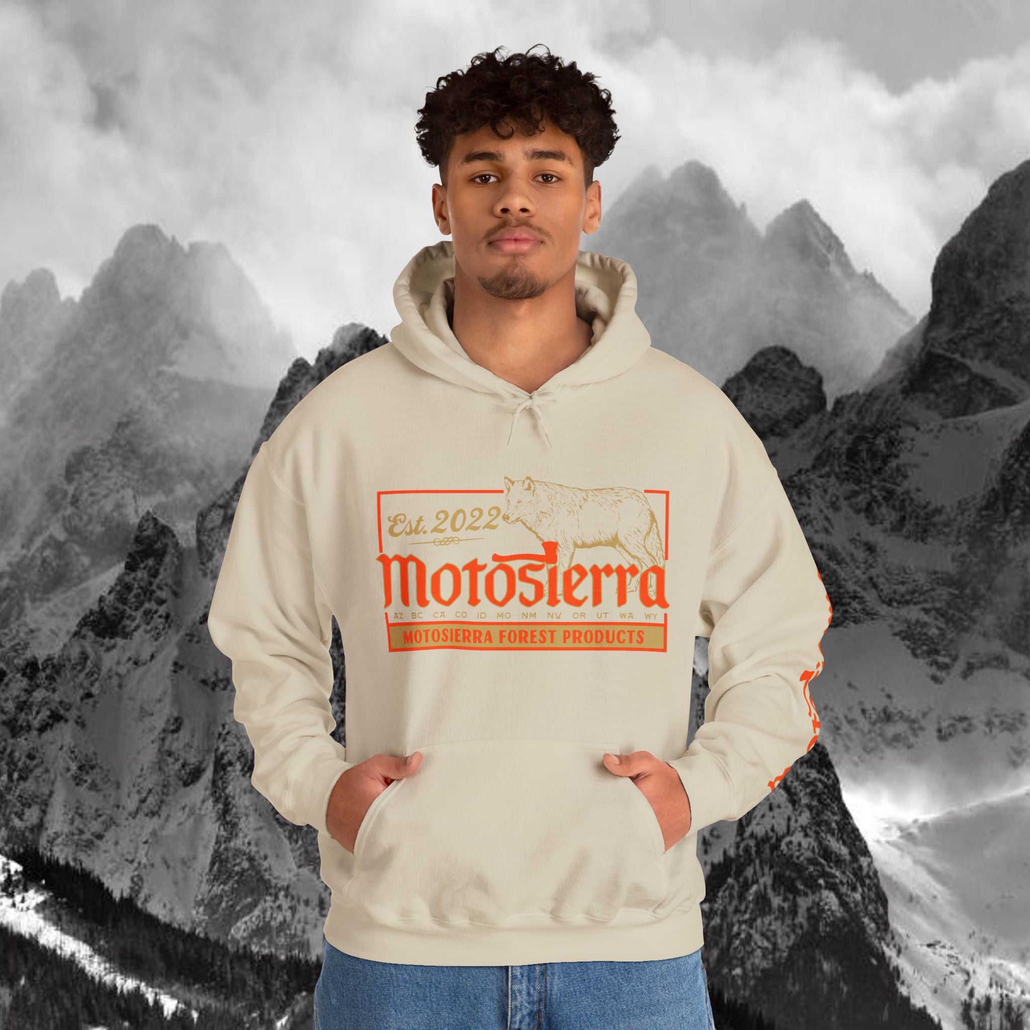 Wolf Heavy Blend Hoodie