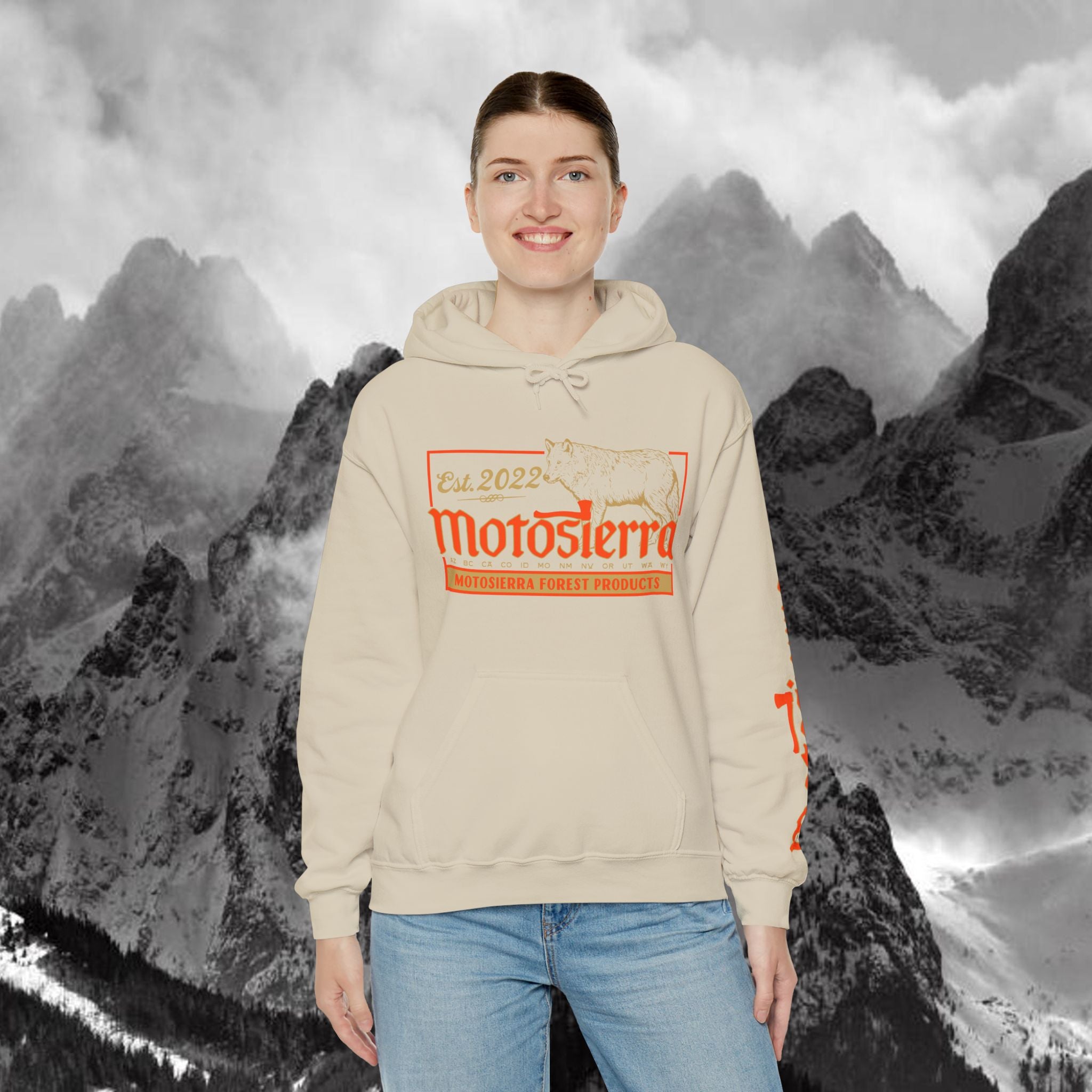 Wolf Heavy Blend Hoodie
