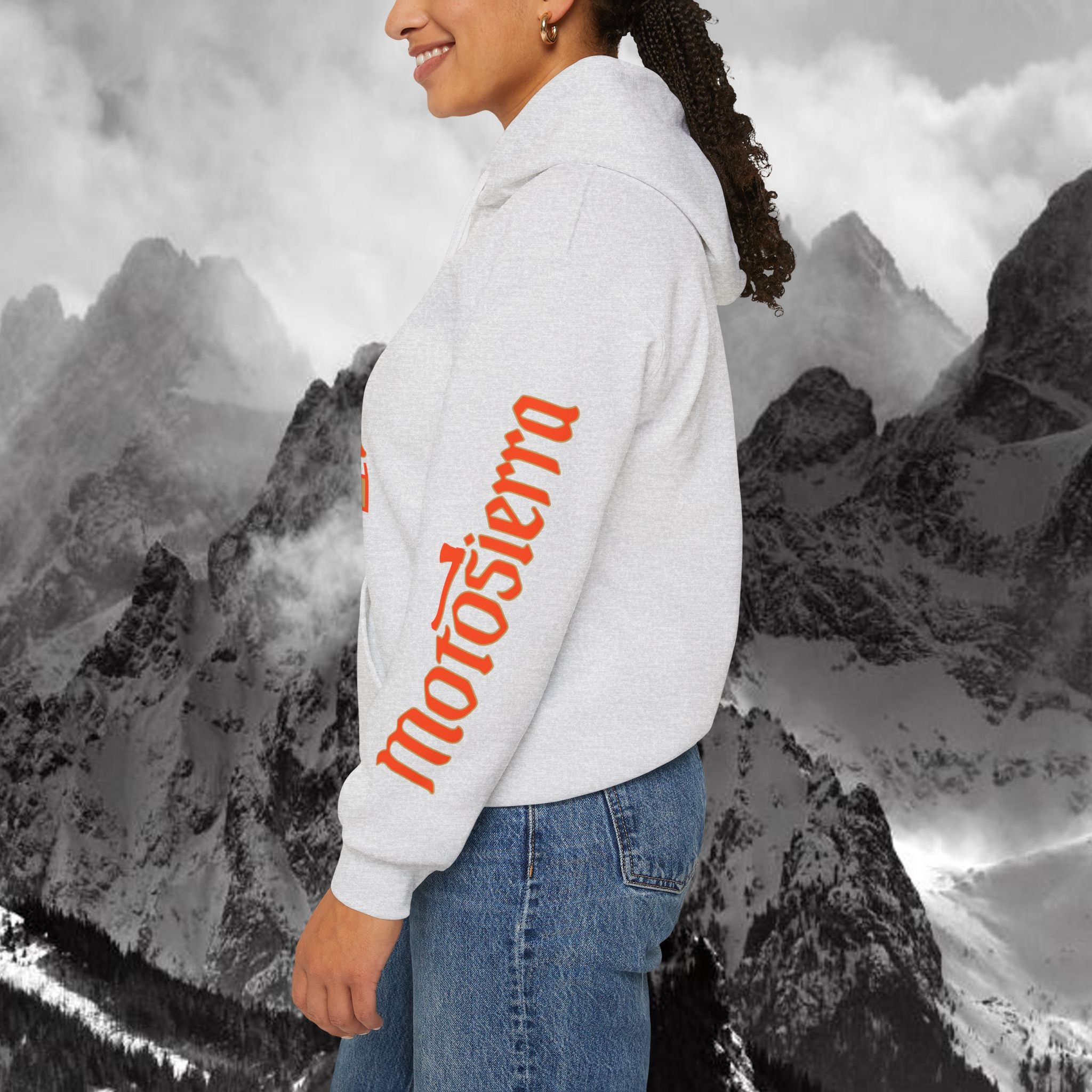 Wolf Heavy Blend Hoodie