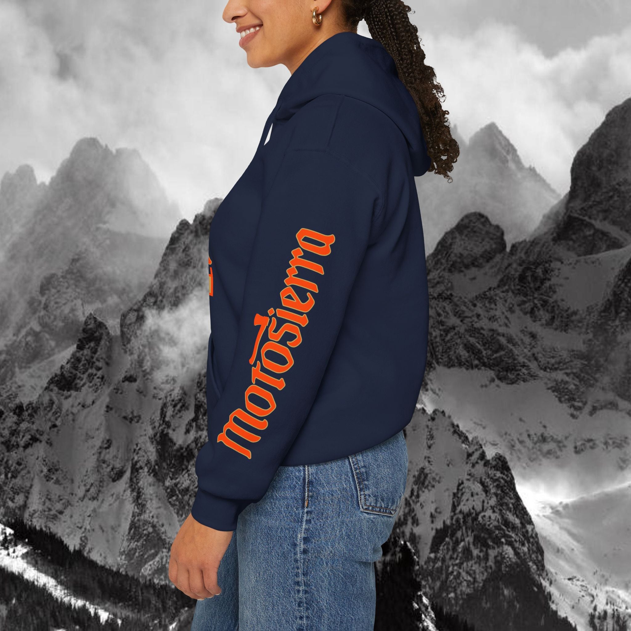 Wolf Heavy Blend Hoodie